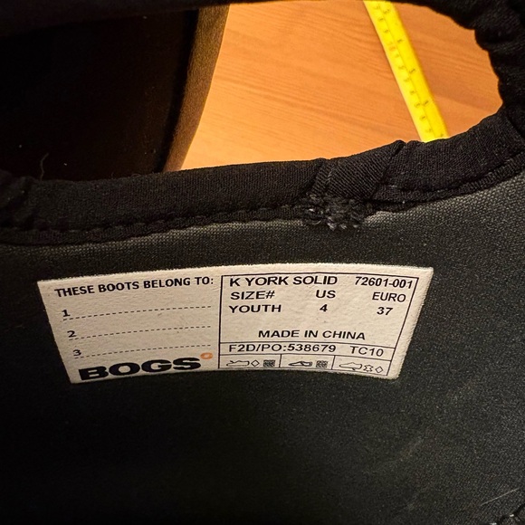 Bogs youth size 4 York Black Waterproof Boots, NWT - Picture 12 of 13